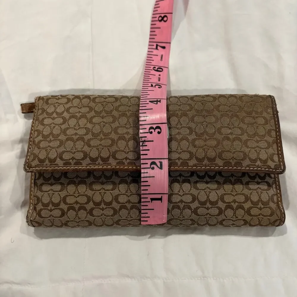 VTG COACH Signature Canvas Khaki Buckle Snap Button Back Zipper Pocket Tri-Fold